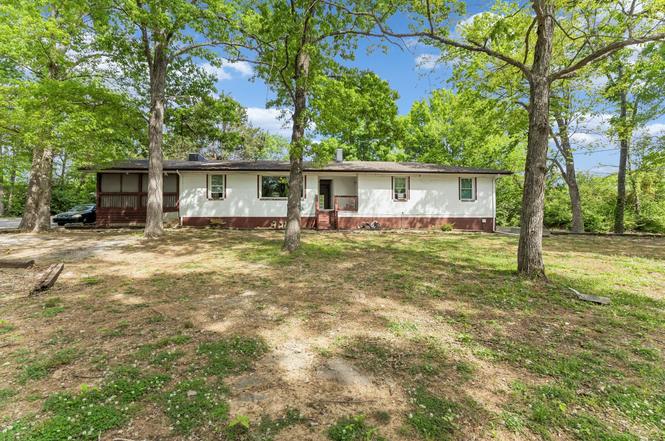 300 Todd Ln, Smyrna, TN