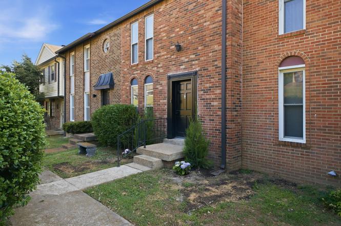 408 Huntington Ridge Dr, Nashville, TN