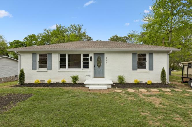 609 E 11th St, Columbia, TN