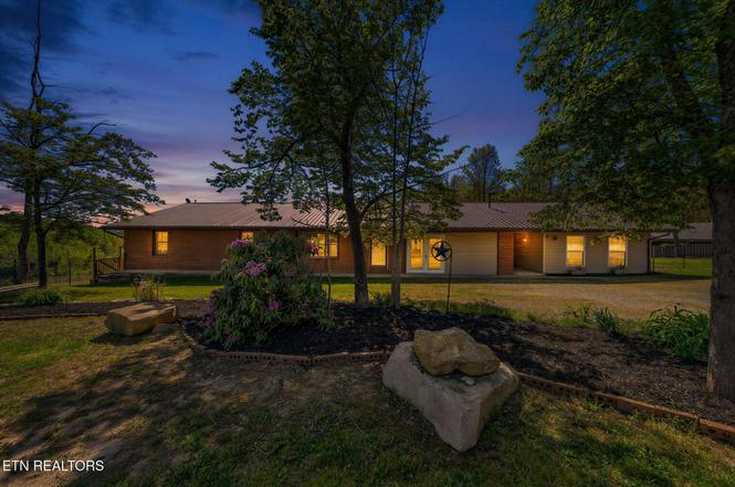 935 Brewer Rd, Crossville, TN