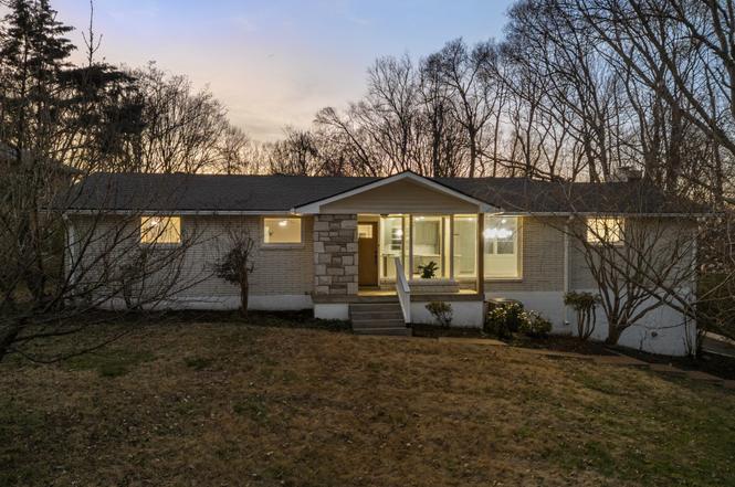 136 Roberta Dr, Hendersonville, TN