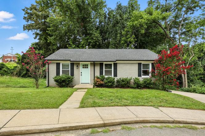 513 Adams Ct, Clarksville, TN