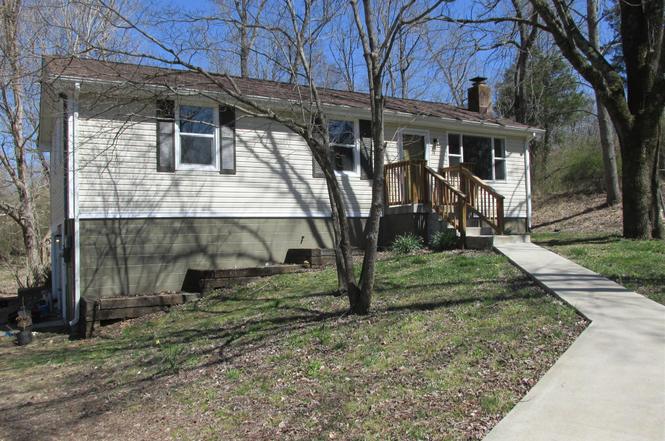 1315 Gratton Rd, Clarksville, TN