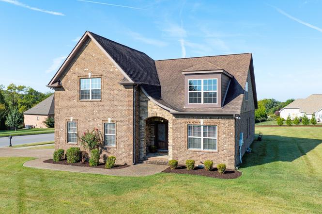 2731 Jasmine St, Lebanon, TN