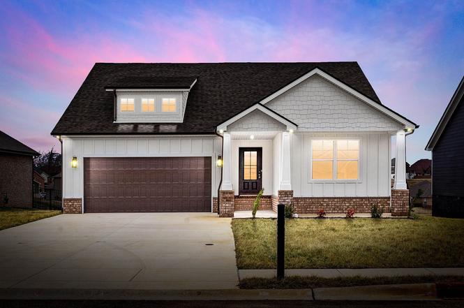 937 Bankside Dr, Clarksville, TN