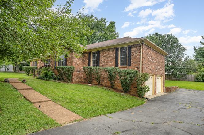 408 Shawnee Dr, Columbia, TN