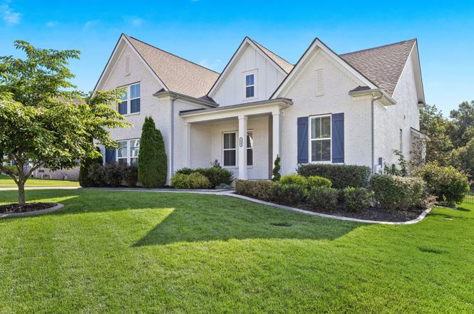 530 Oakvale Ln, Mount Juliet, TN