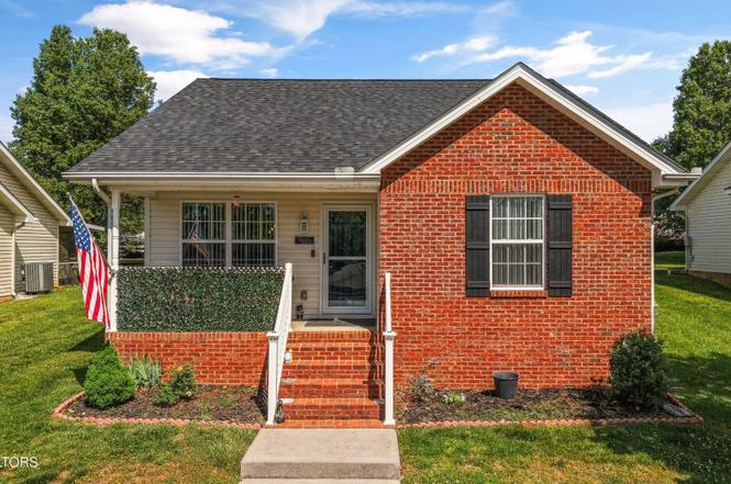 1709 Watauga St, Sevierville, TN