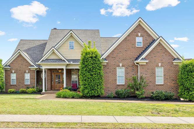 1067 Gadwall Cir, Hendersonville, TN