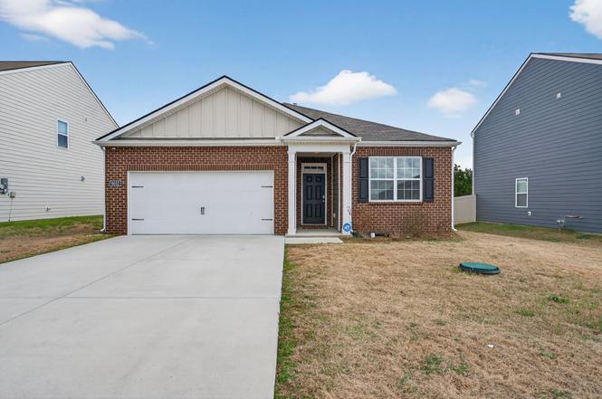 9032 Copenhagen Dr, Murfreesboro, TN