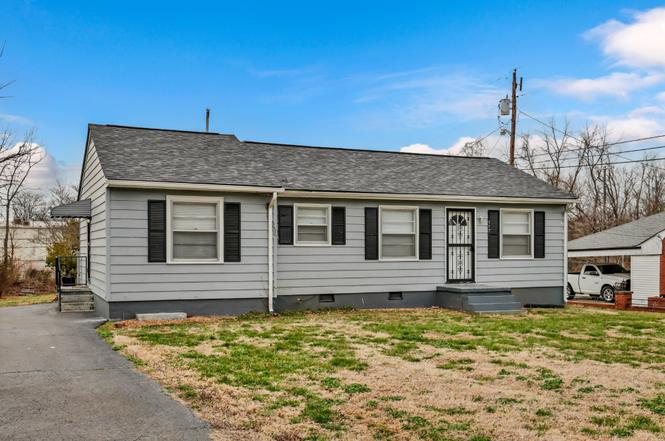 117 W Meadow Dr, Clarksville, TN