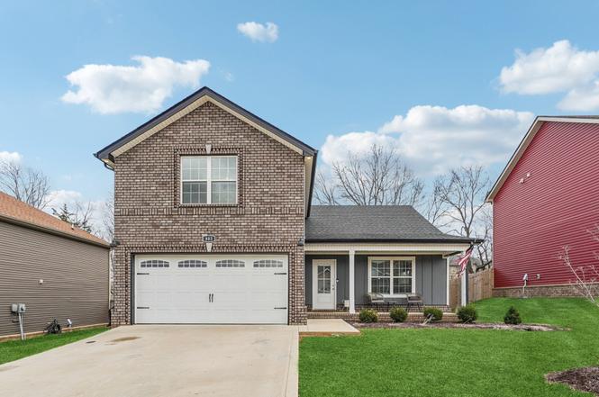 803 Lillian Grace Dr, Clarksville, TN