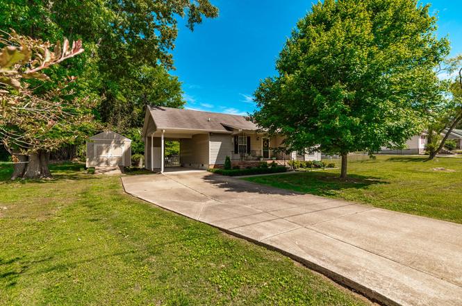 1251 Hillwood Ct, Gallatin, TN
