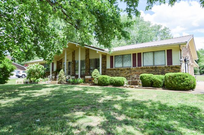 1121 Woodvale Dr, Gallatin, TN