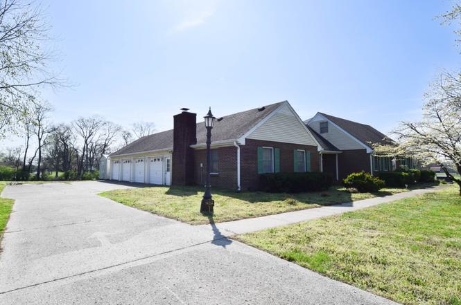 1059 Robertson Rd, Gallatin, TN