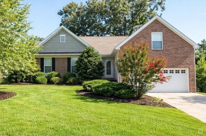 283 Shadyside Ln, Clarksville, TN