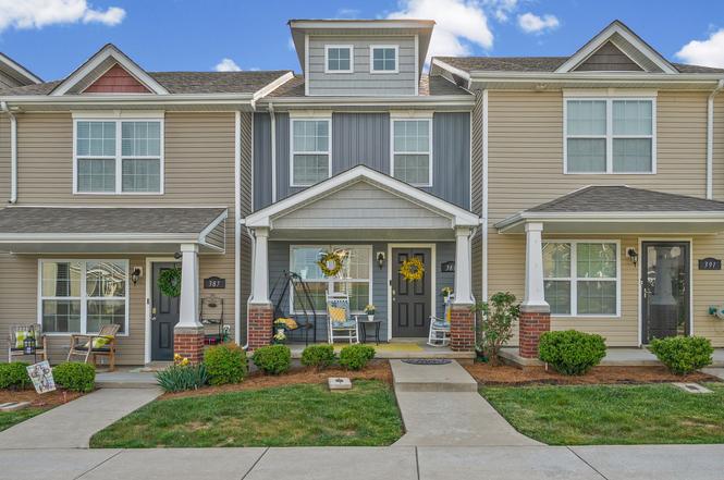 389 Sam Houston Cir, Clarksville, TN