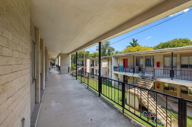 550 Harding Pl Unit D117, Nashville, TN