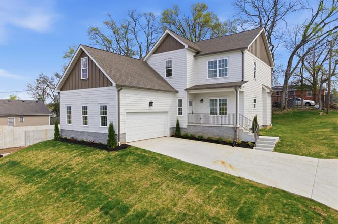 2401 Grover St, Nashville, TN