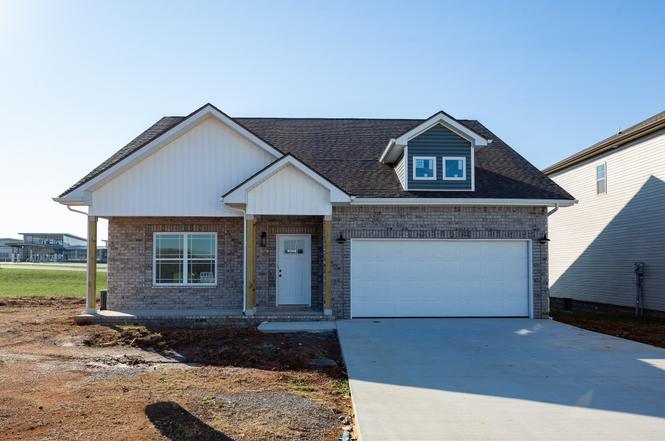 1068 Cherry Blossom Ln, Clarksville, TN