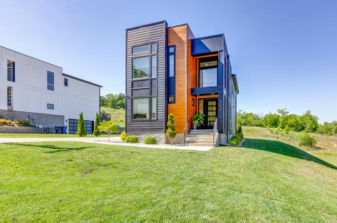 702 W 4th St, Columbia, TN