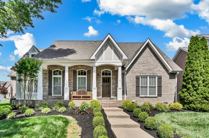 464 Pond Apple Rd, Clarksville, TN