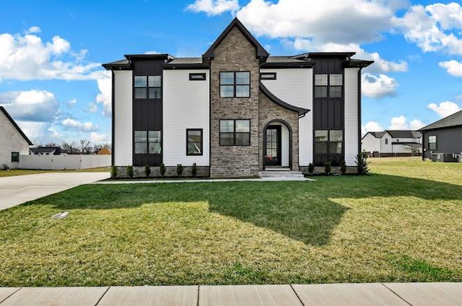 339 Ellington Dr, Clarksville, TN
