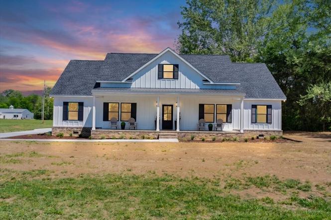 1736 Barker Rd, Columbia, TN