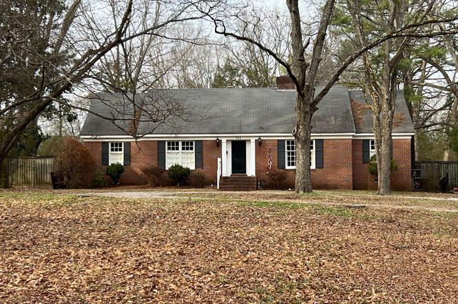 262 E Poplar Ave, Collierville, TN