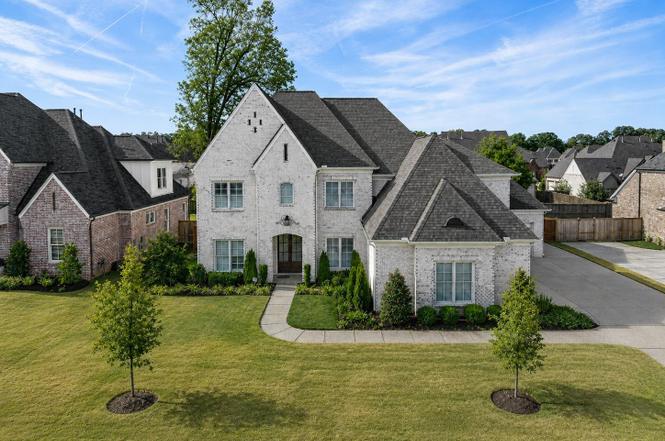 1631 Exmoor Ln, Collierville, TN