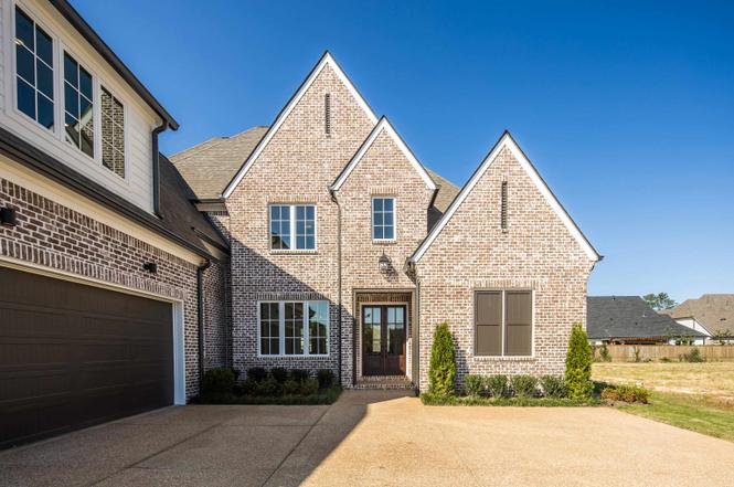 1343 Kate Dr, Collierville, TN