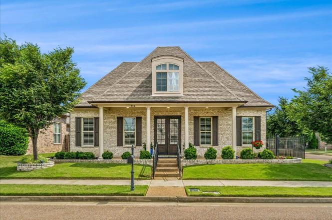 356 Dogwood Valley Dr, Collierville, TN