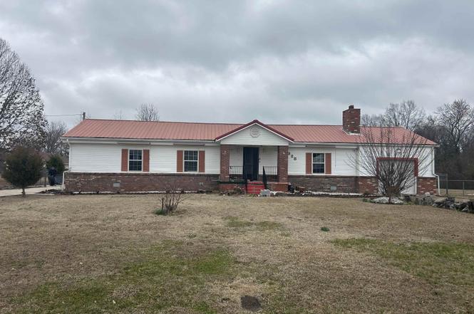 328 Ridgemont Rd, Jackson, TN