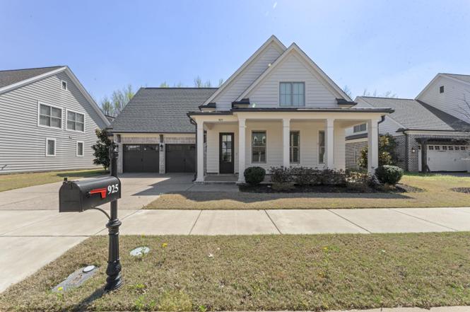 925 Cypress Vine Cv, Collierville, TN