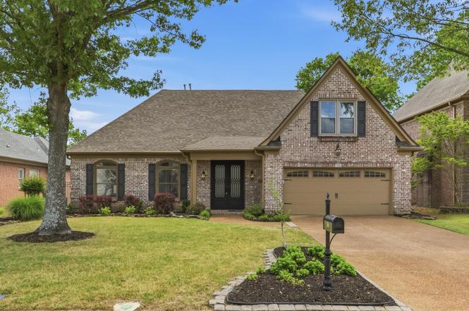 536 Warwick Willow Cv, Collierville, TN