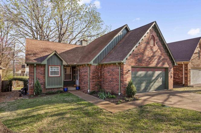 382 Booth Ln, Collierville, TN
