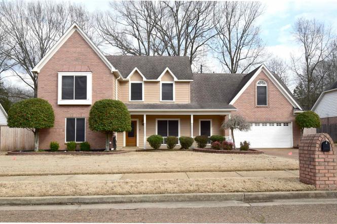 986 Heather Lake Dr, Collierville, TN