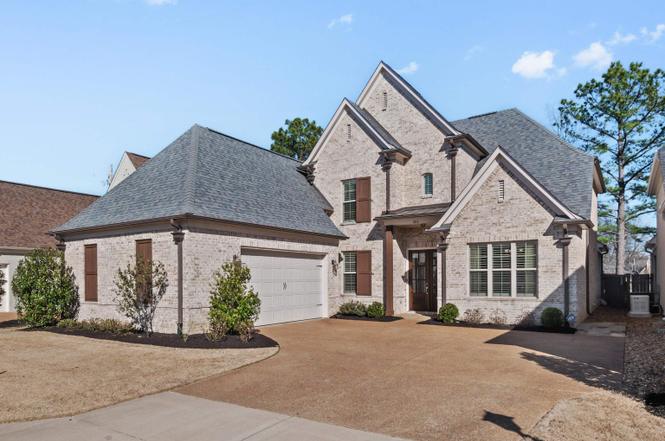 202 Chadwick Woods Ln, Collierville, TN