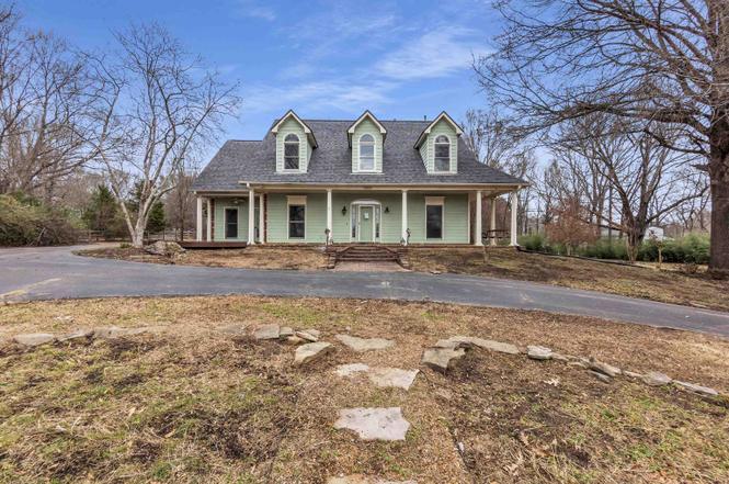 12420 Fox Lair Dr, Collierville, TN