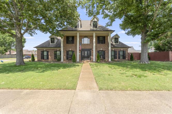 434 Bowling Brook Dr, Collierville, TN