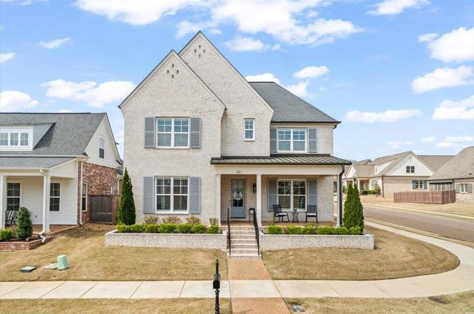 421 Catawba Valley Dr, Collierville, TN