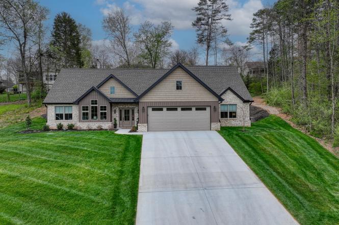 224 Seminole Cir, Loudon, TN