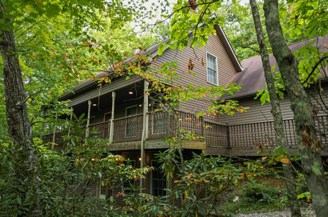 521 Jefferson Rd, Gatlinburg, TN