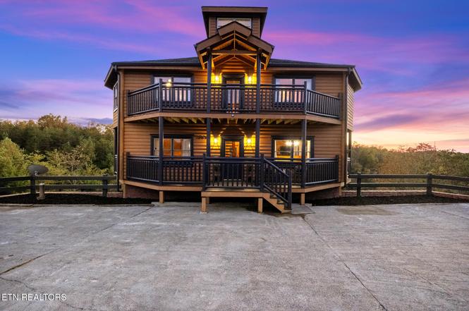 2081 Kerr Rd, Sevierville, TN