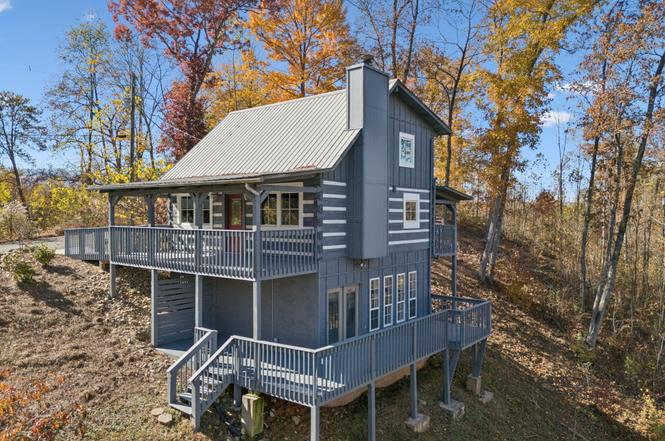 306 Beech Ridge Ln, Gatlinburg, TN