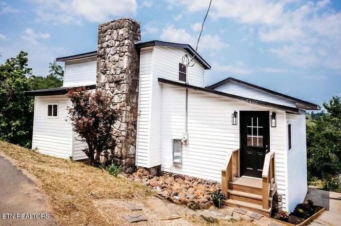 2401 Top View Cir, Sevierville, TN