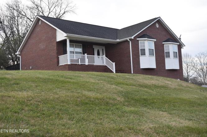 2147 Aaron Ct, Sevierville, TN