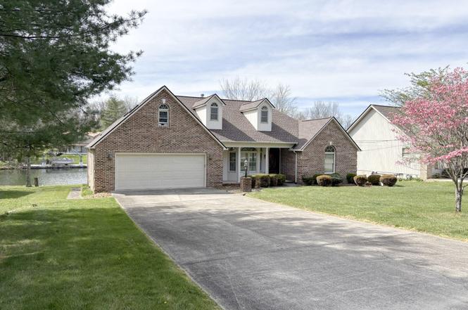 9027 Cherokee Trl, Crossville, TN