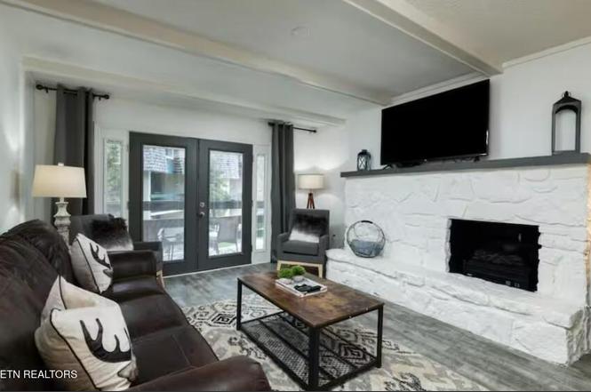260 Roaring Fork Rd #211, Gatlinburg, TN