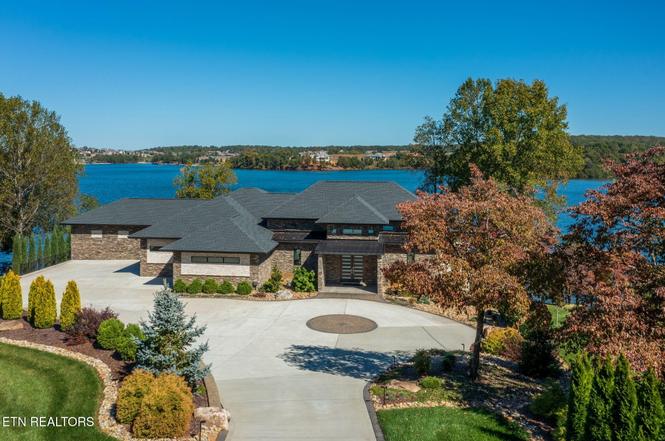 322 Okmulgee Cir, Loudon, TN